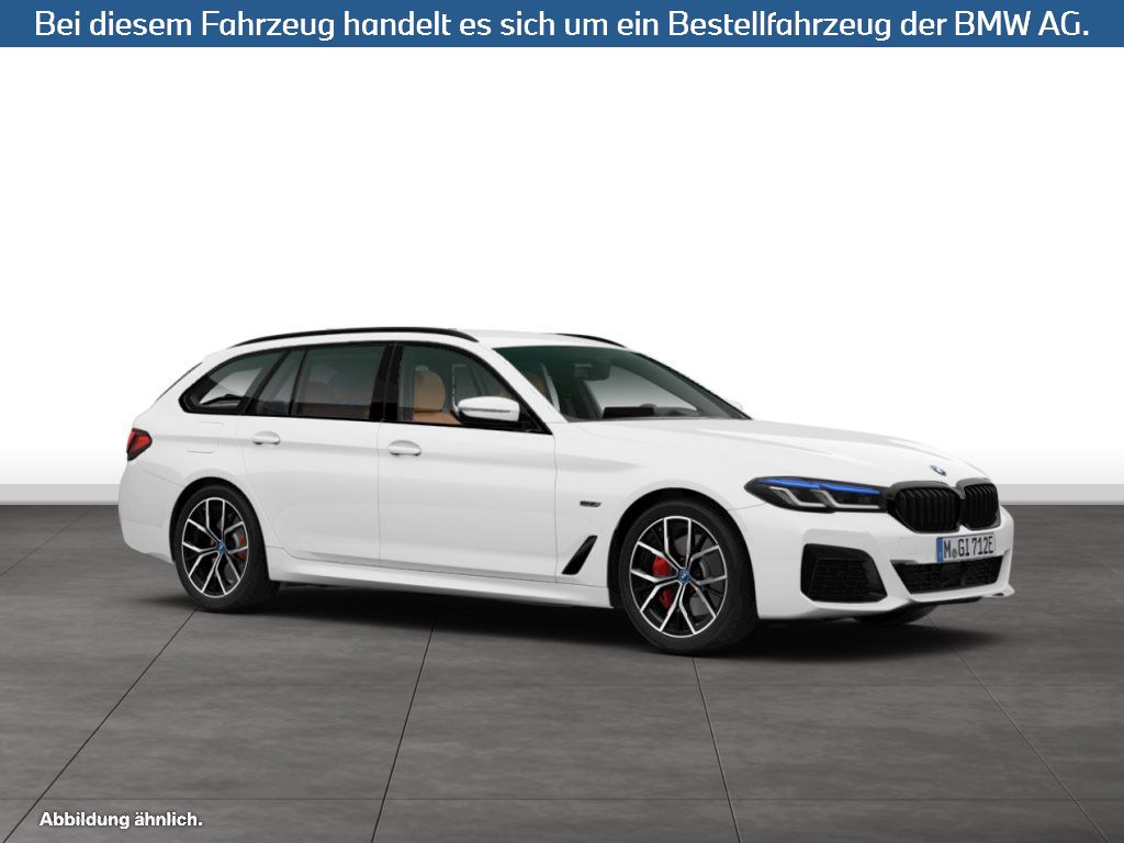 Fahrzeugabbildung BMW 530e Touring