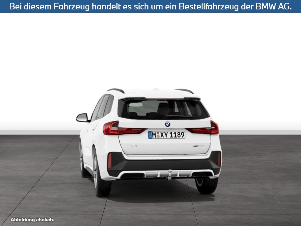 Fahrzeugabbildung BMW X1 xDrive23i