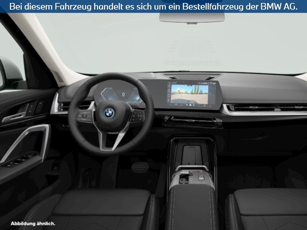 Fahrzeugabbildung BMW iX1 xDrive30