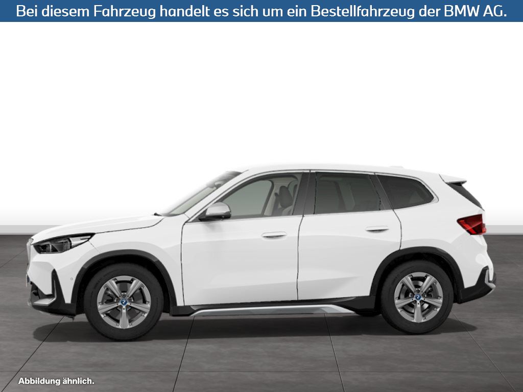 Fahrzeugabbildung BMW iX1 xDrive30