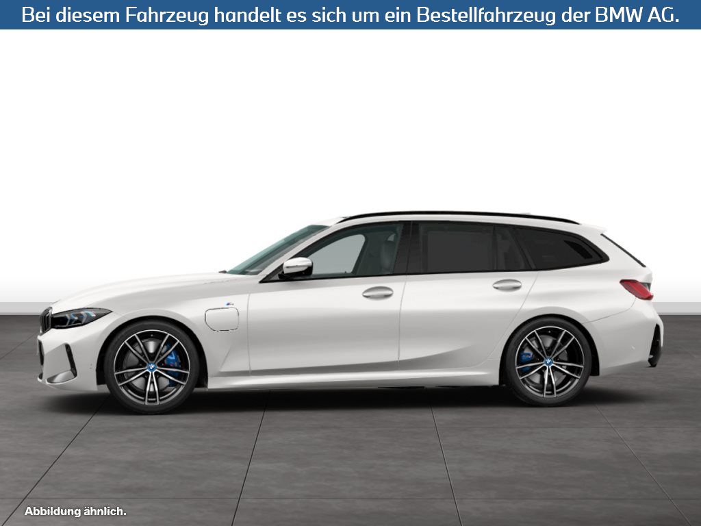 Fahrzeugabbildung BMW 330e xDrive Touring