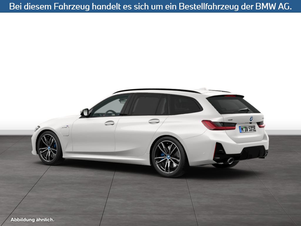 Fahrzeugabbildung BMW 330e xDrive Touring