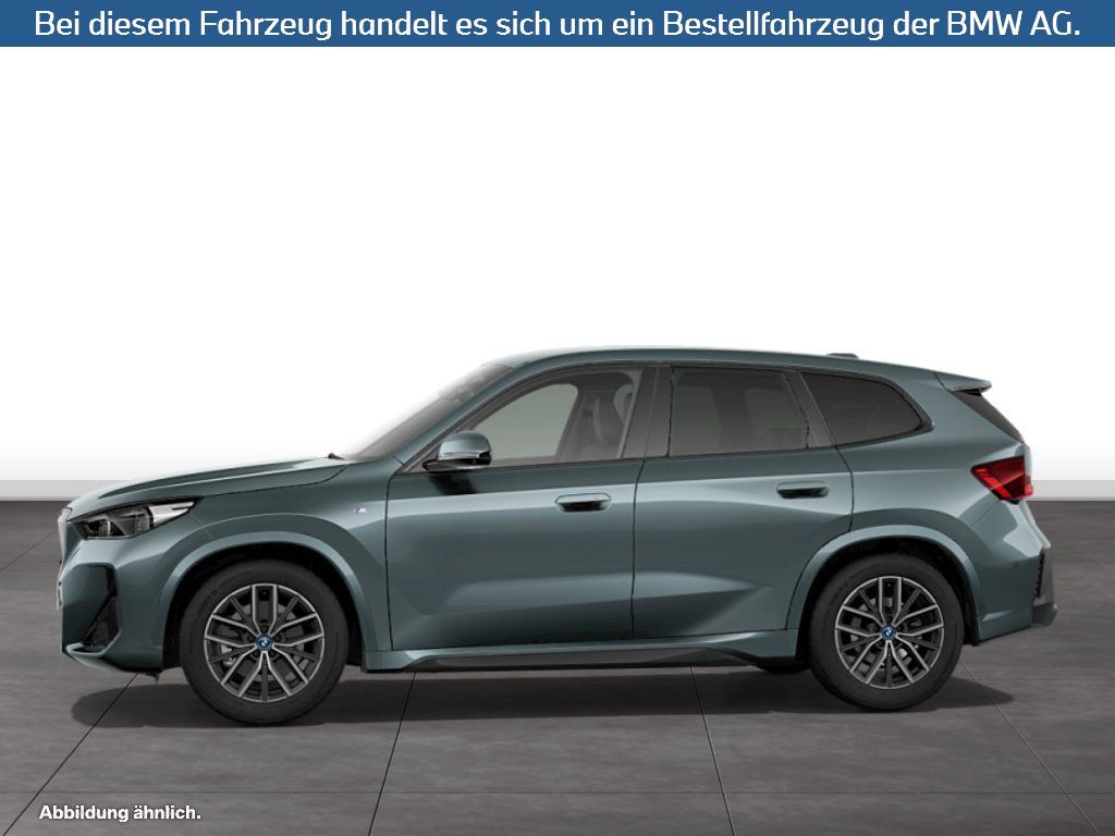 Fahrzeugabbildung BMW iX1 xDrive30