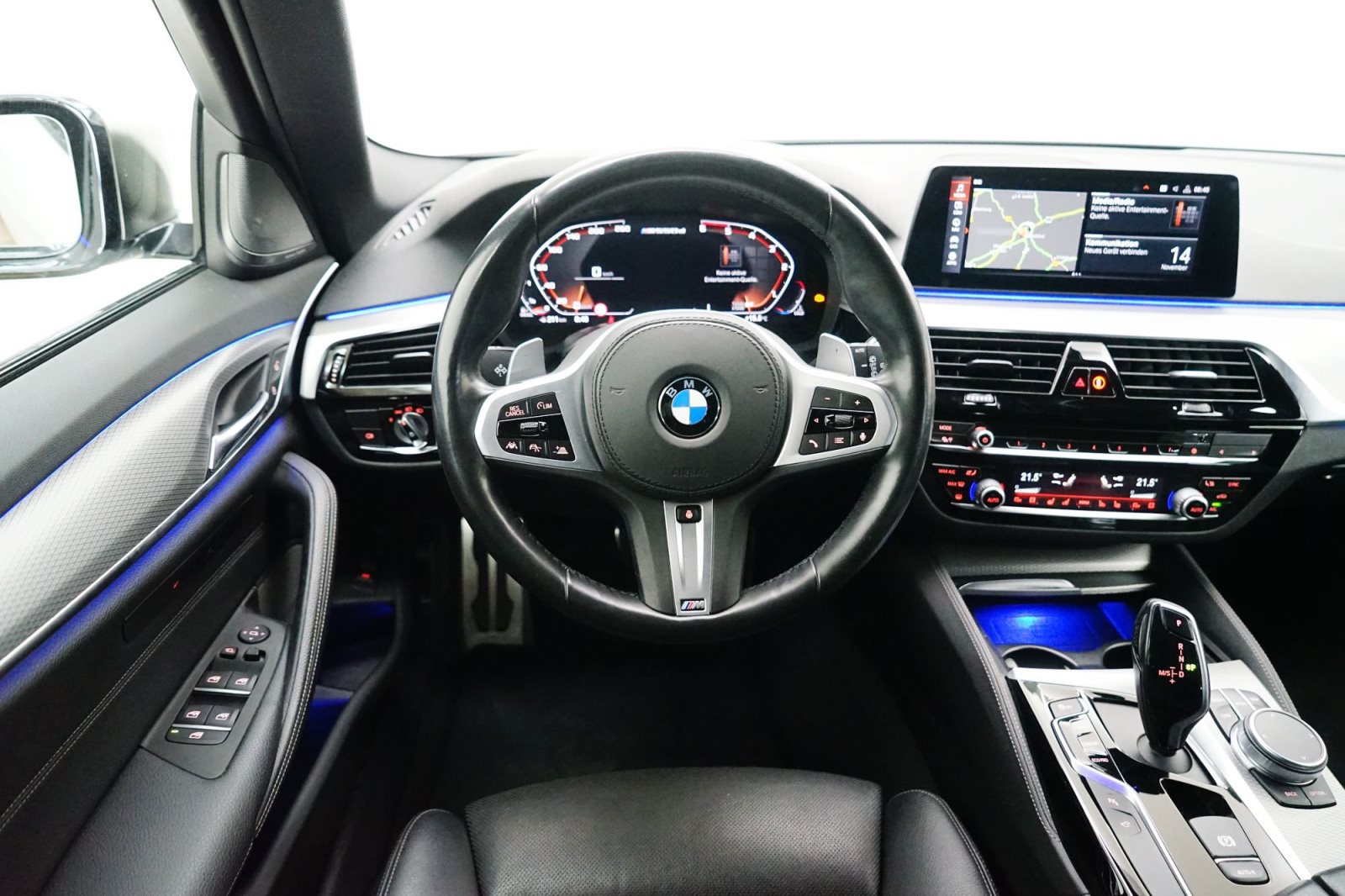 Fahrzeugabbildung BMW M550d xDrive Touring [Live Cockpit Prof., ACC]