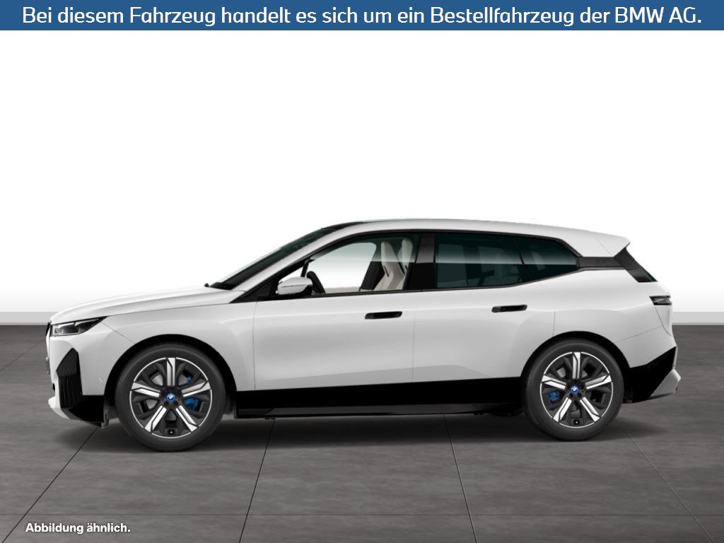 Fahrzeugabbildung BMW iX xDrive40