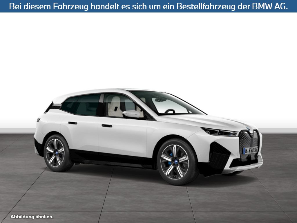 Fahrzeugabbildung BMW iX xDrive40