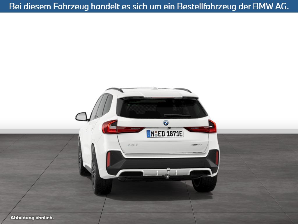 Fahrzeugabbildung BMW iX1 xDrive30