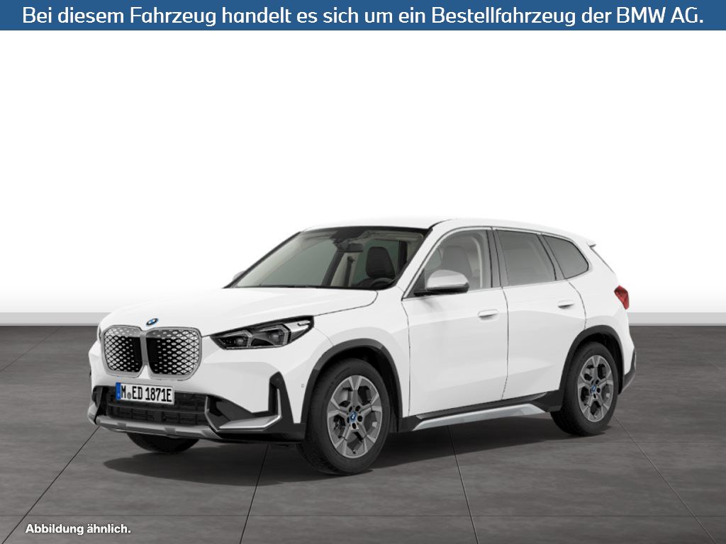 BMW iX1 xDrive30