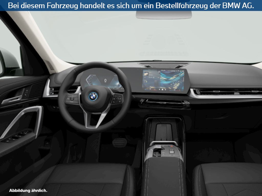 Fahrzeugabbildung BMW iX1 xDrive30