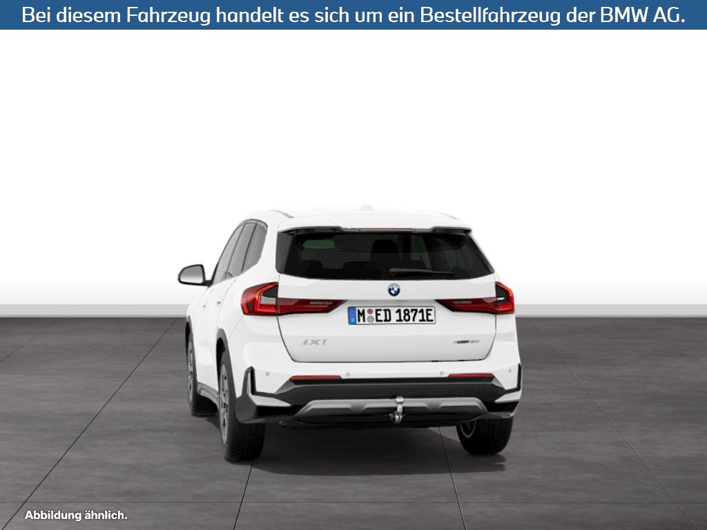 Fahrzeugabbildung BMW iX1 xDrive30